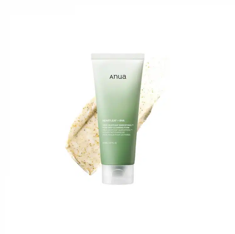 ANUA Heartleaf Quercetinol Pore Deep Cleansing Foam 150ml - A gentle facial cleanser formulated with heartleaf extract and salicylic acid, designed to deeply cleanse and soothe oily and acne-prone skin. The lightweight foam texture effectively removes impurities while maintaining hydration, making it ideal for humid climates.